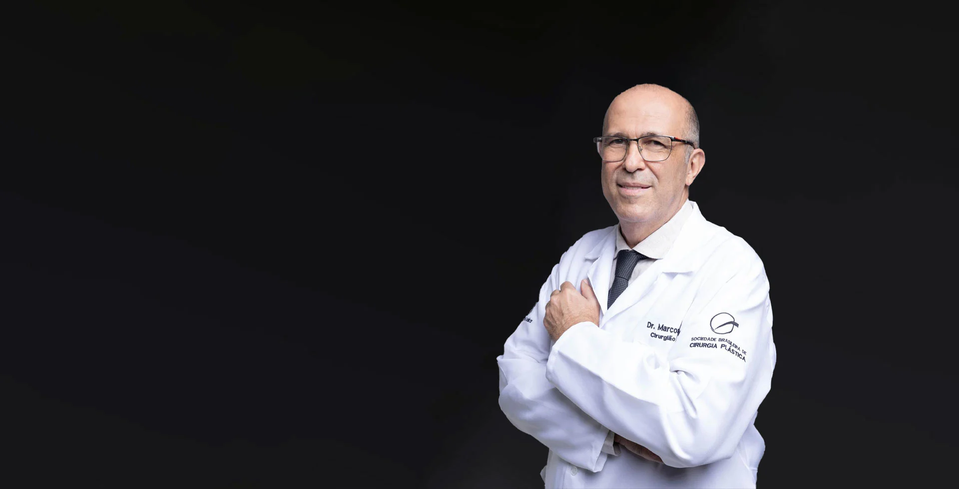 Dr. Marcos Abboud no centro cirúrgico